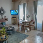Duplex Calme Et Climatise Au Centre Historique